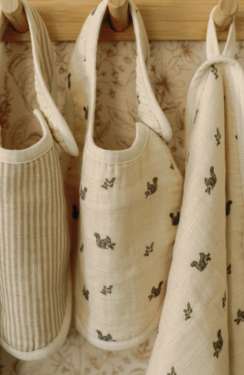 Oilo Assorted 2-Pack Organic Cotton Muslin Bibs, Alternate, color, Eggshell