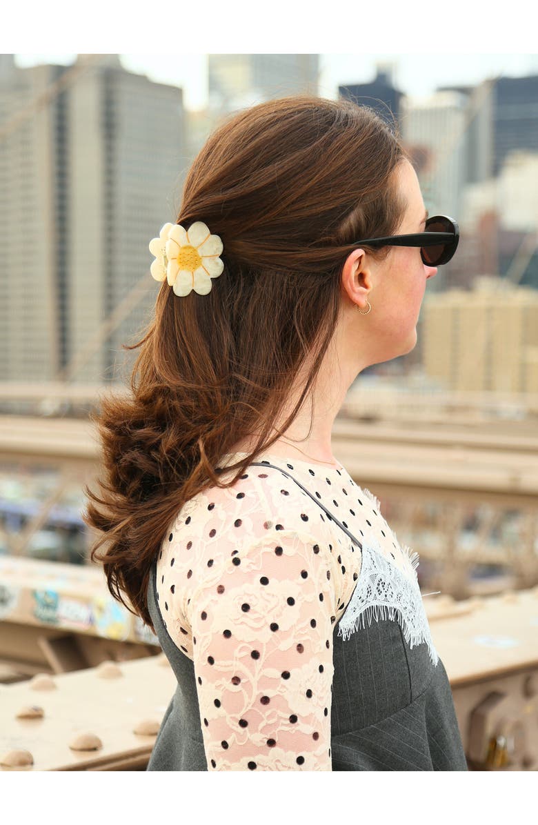 Solar Eclipse Vintage Daisy Claw Hair Clip, Alternate, color, Cream