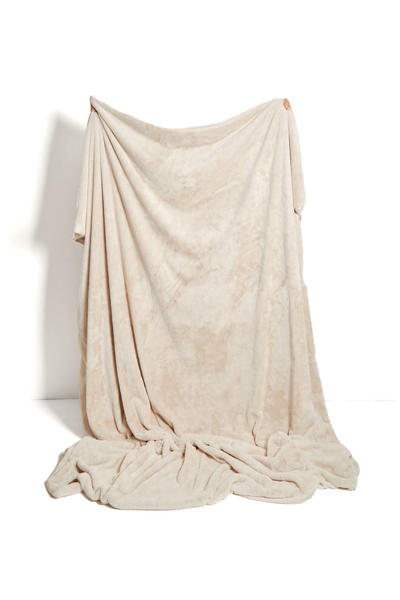 Cuddle Puddles Plush Throw Blanket, Alternate, color, BEIGE BEAR
