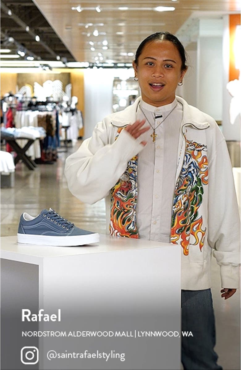 U Old Skool Sneaker, sales video thumbnail