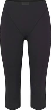 NikeSKIMS V-Panel Crop Leggings