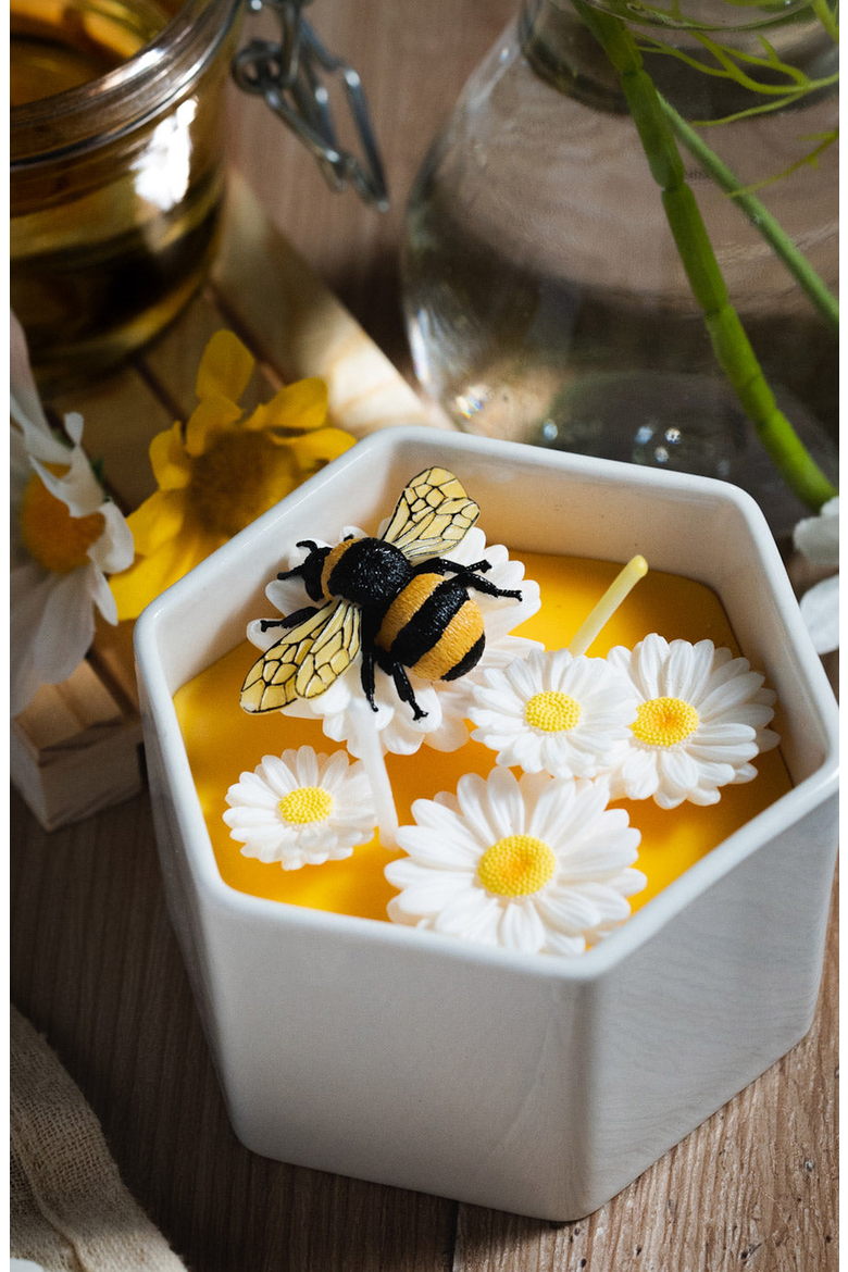 Daisy Beehive Candle Bowl, Alternate, color, Yellow Wax / White Bowl