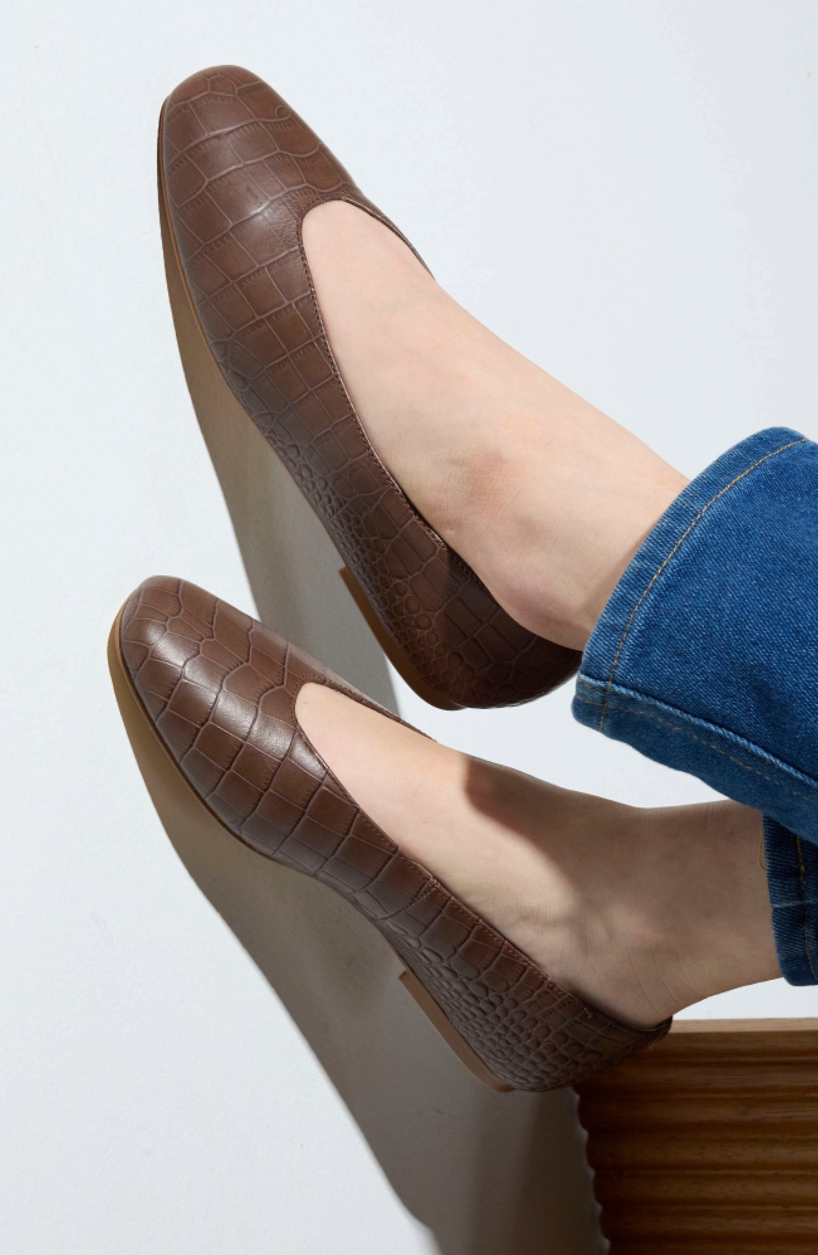 Yosi Samra Emerson Flat, Alternate, color, Chocolate