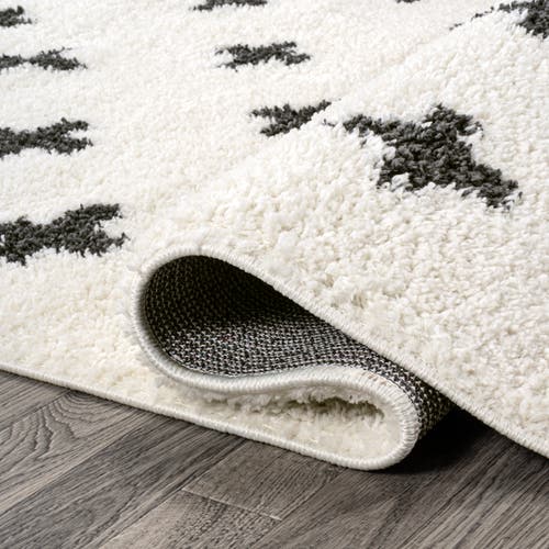 Jonathan Y Cristo Berber Geometric Shag Area Rug In White/gray