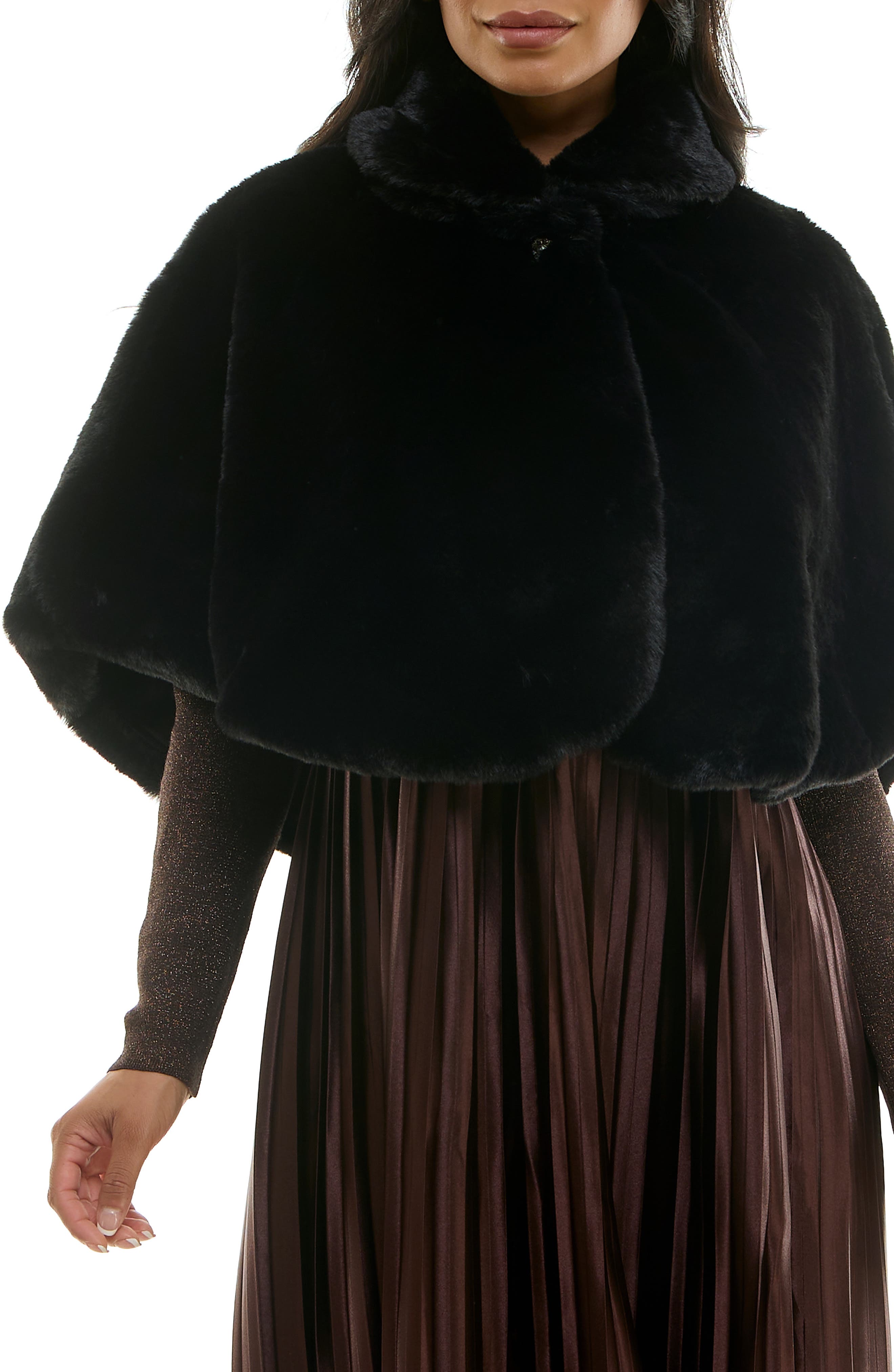 Nina Leonard Faux Fur Capelet