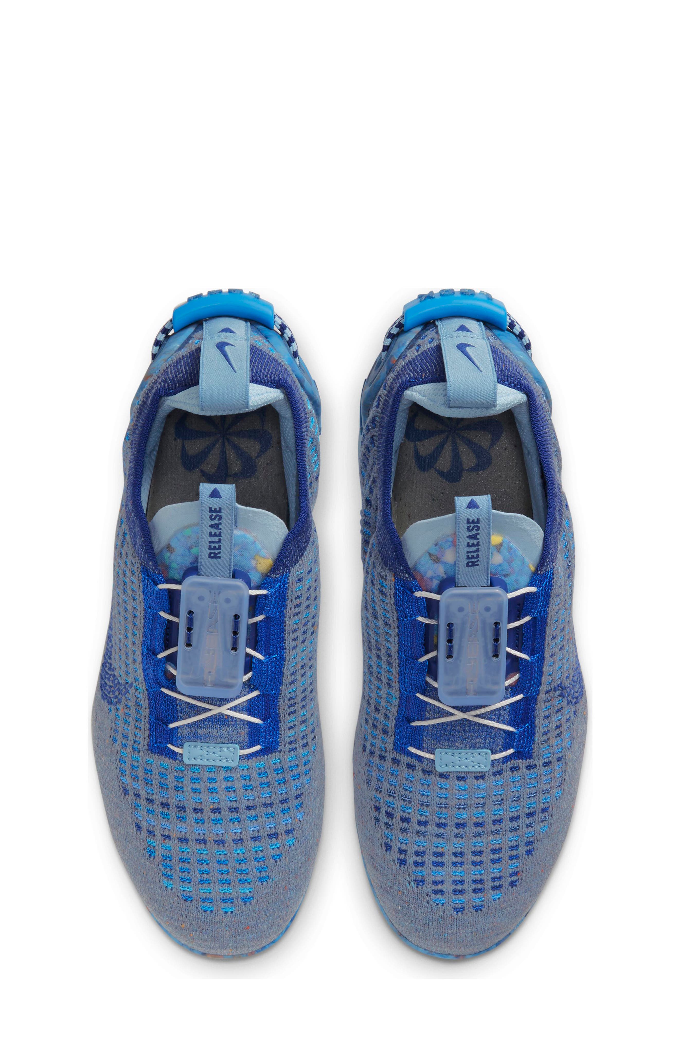 Air VaporMax 2020 Flyknit Sneaker, Alternate, color, BLUE/ DEEP ROYAL BLUE/ BLUE