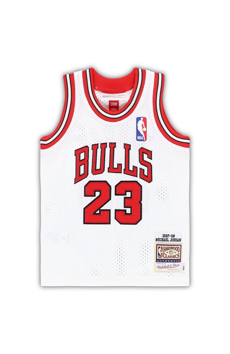 Mitchell & Ness Infant Mitchell & Ness Michael Jordan White Chicago Bulls 1997/98 Hardwood Classics Authentic Jersey, Alternate, color, White