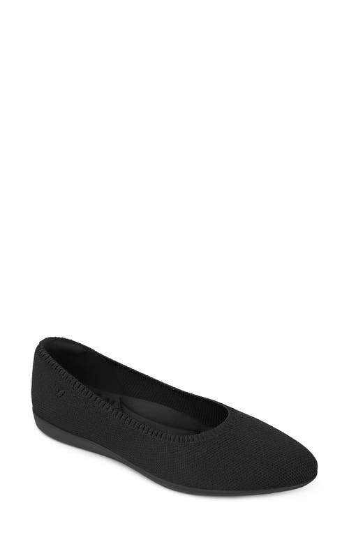 VIVAIA Water Repellent Knit Flat in Black. 