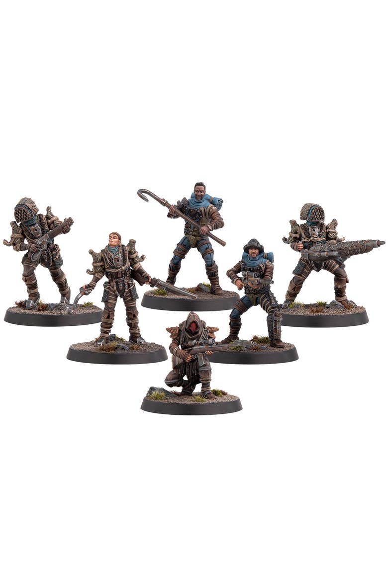 6 Resin Figures & Bases, Unpainted, Main, color, Multicolored
