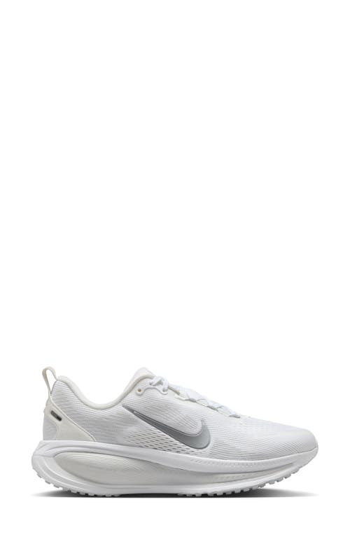 Nike Vomero 18 Running Shoe