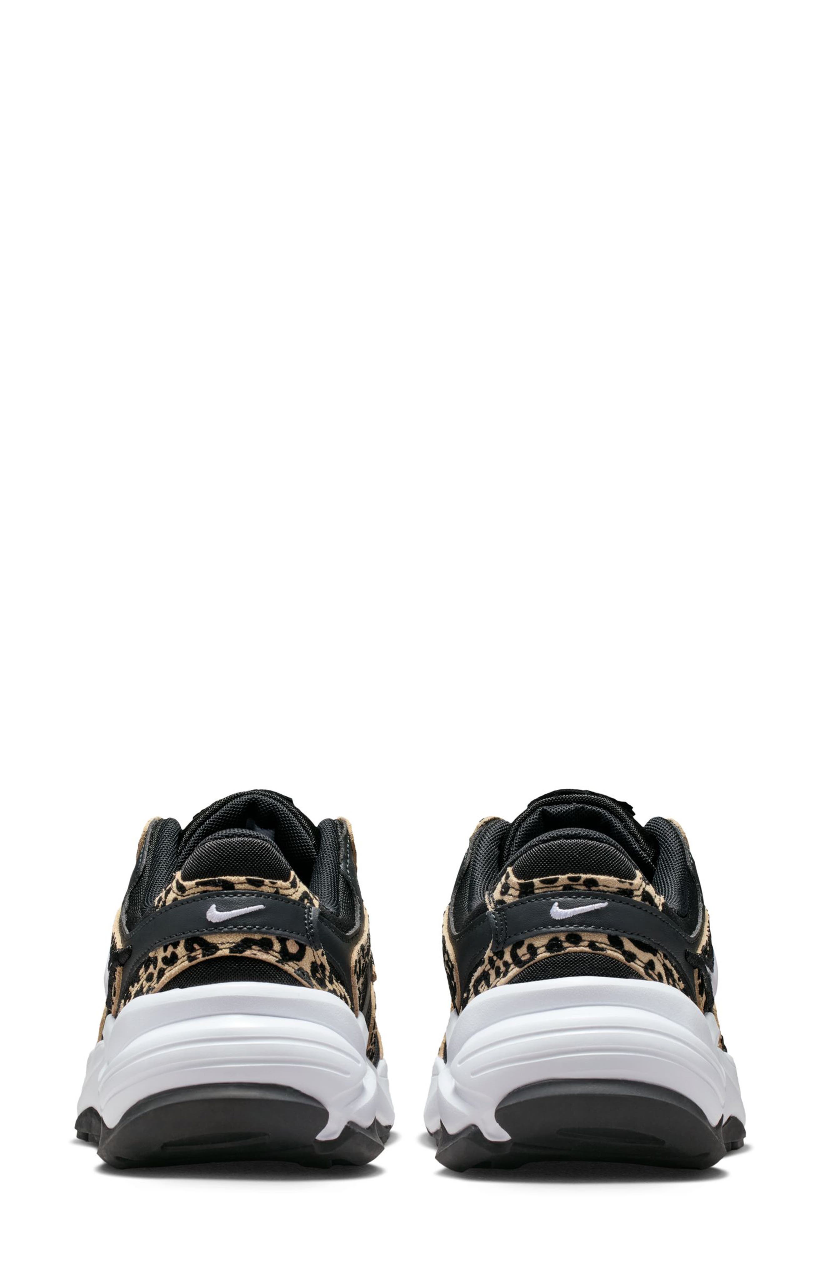 Nike Air Max Invigor Sneaker, Alternate, color, Black/ White/ Noir/ Hemp