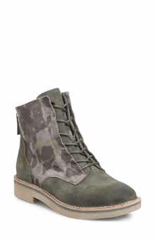 Comfortiva Renn Lace-Up Boot