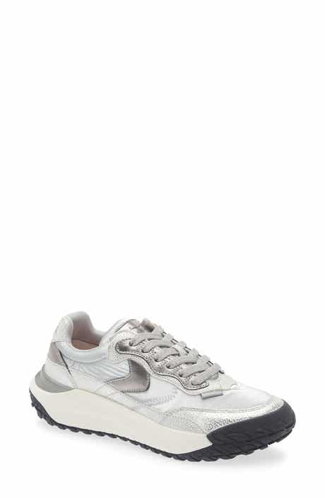 Club Act Sneaker