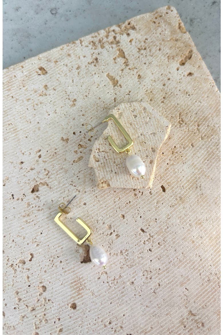 14K Gold Plated Freshwater Pearl Drop Hoop Earrings, Alternate, color, GOLD/ WHITE