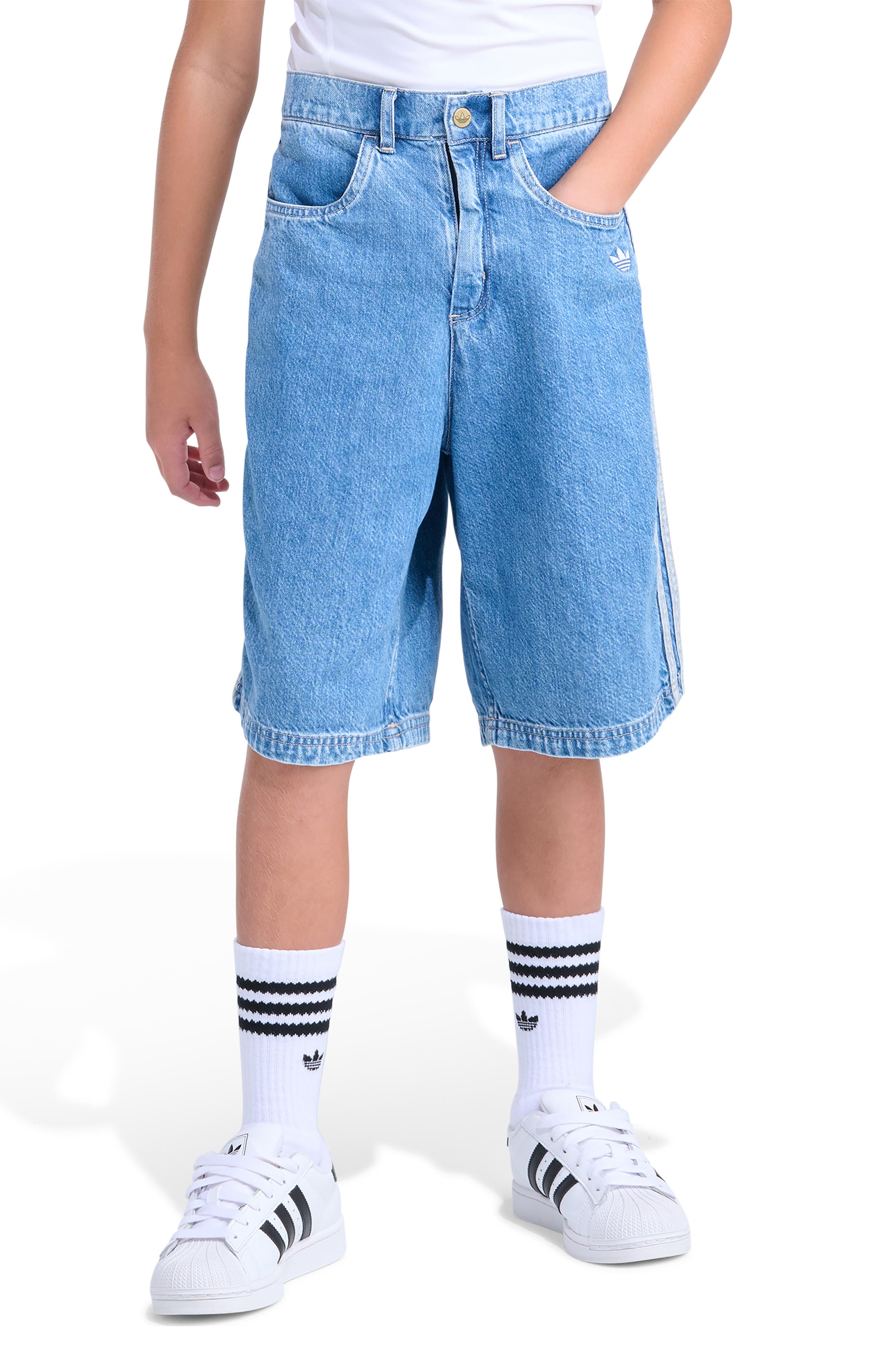 selected MEDIUM WASH DENIM
