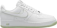 Nike Air Force 1 
07 Sneaker