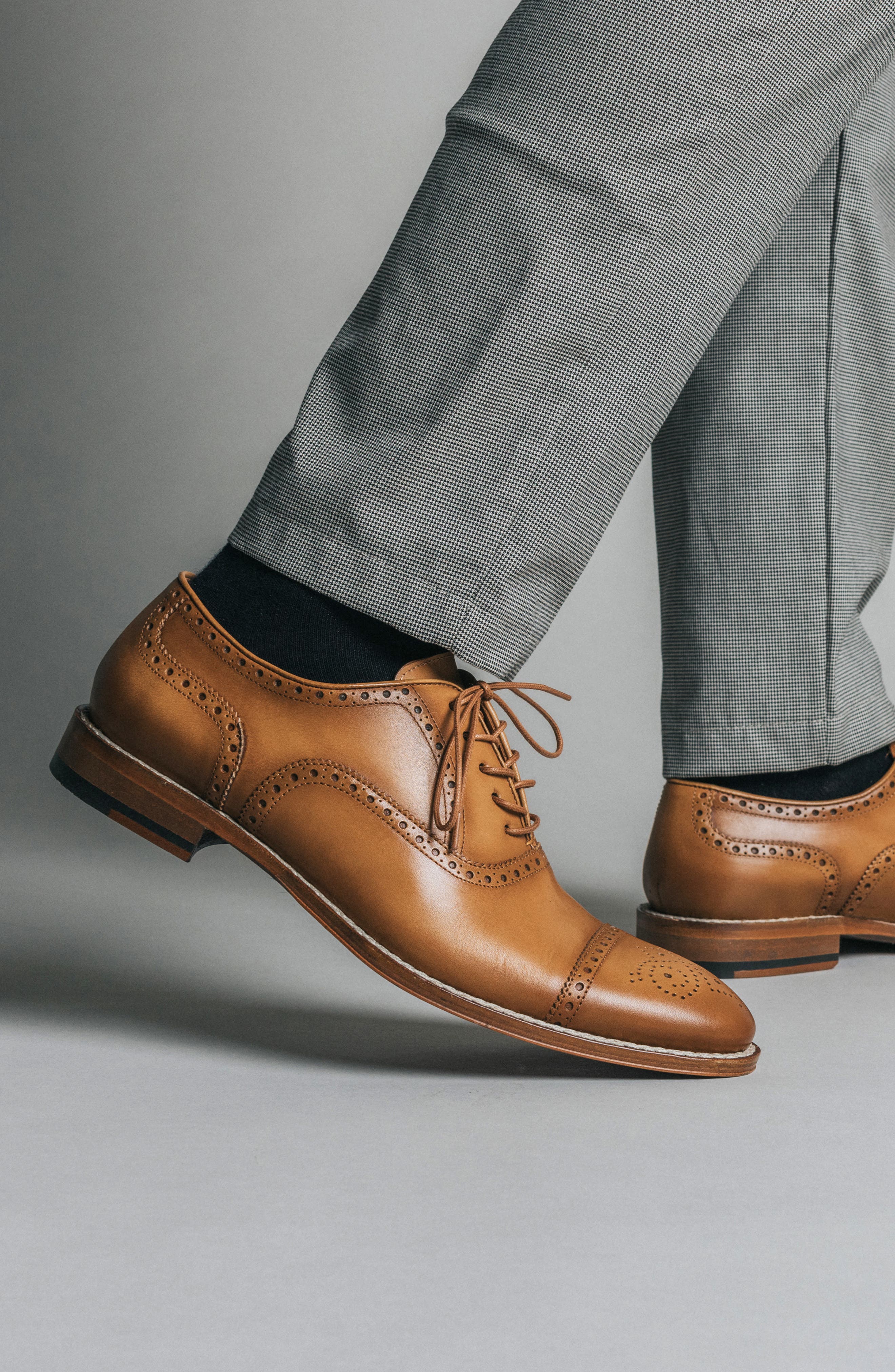 Noah Cap Toe Oxford, Alternate, color, HONEY