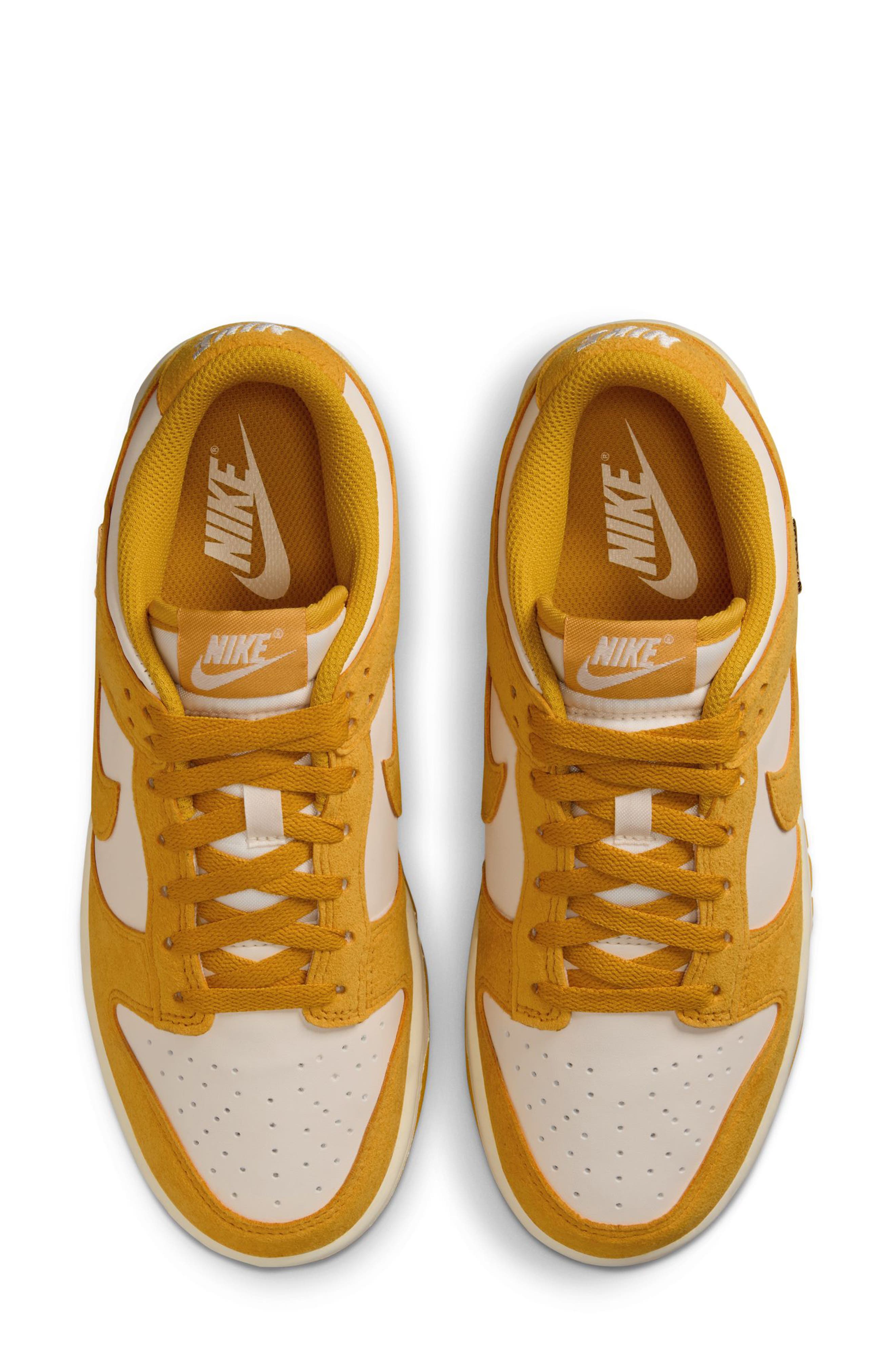 Женские кроссовки Nike Dunk Low Basketball Sneaker — фото 3