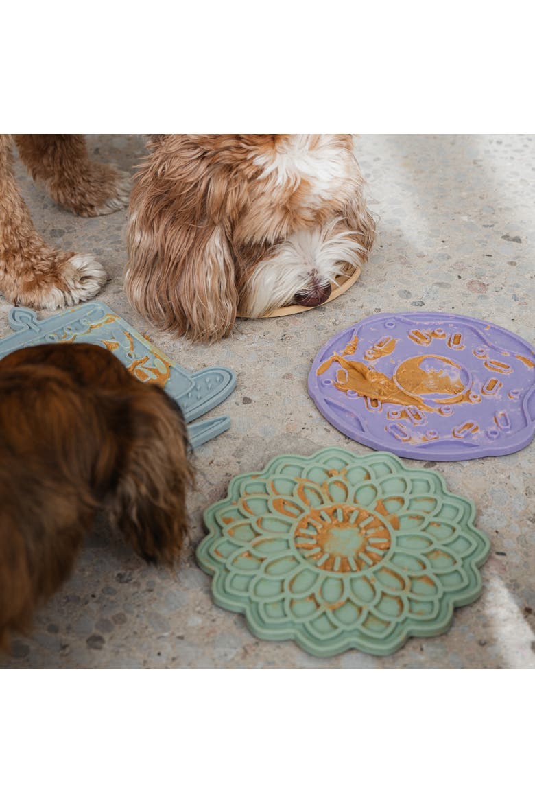 Enrichment Lick Mat, Grooved Silicone, Alternate, color, Green