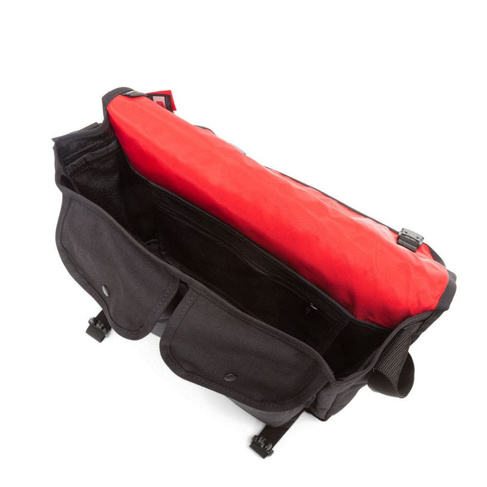 Manhattan Portage Europa Messenger Bag, Alternate, color, Black