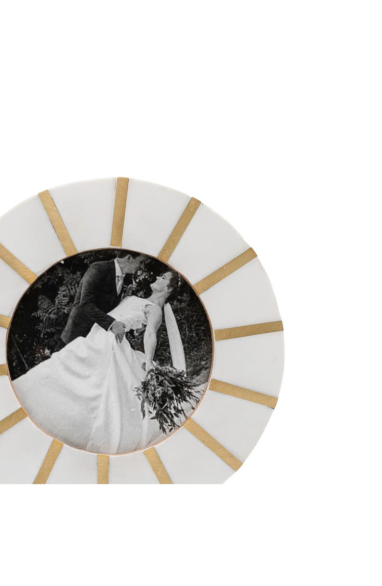 Foreside Home and Garden 4x4 Round Family & Friends Photo Picture Frame, Alternate, color, White