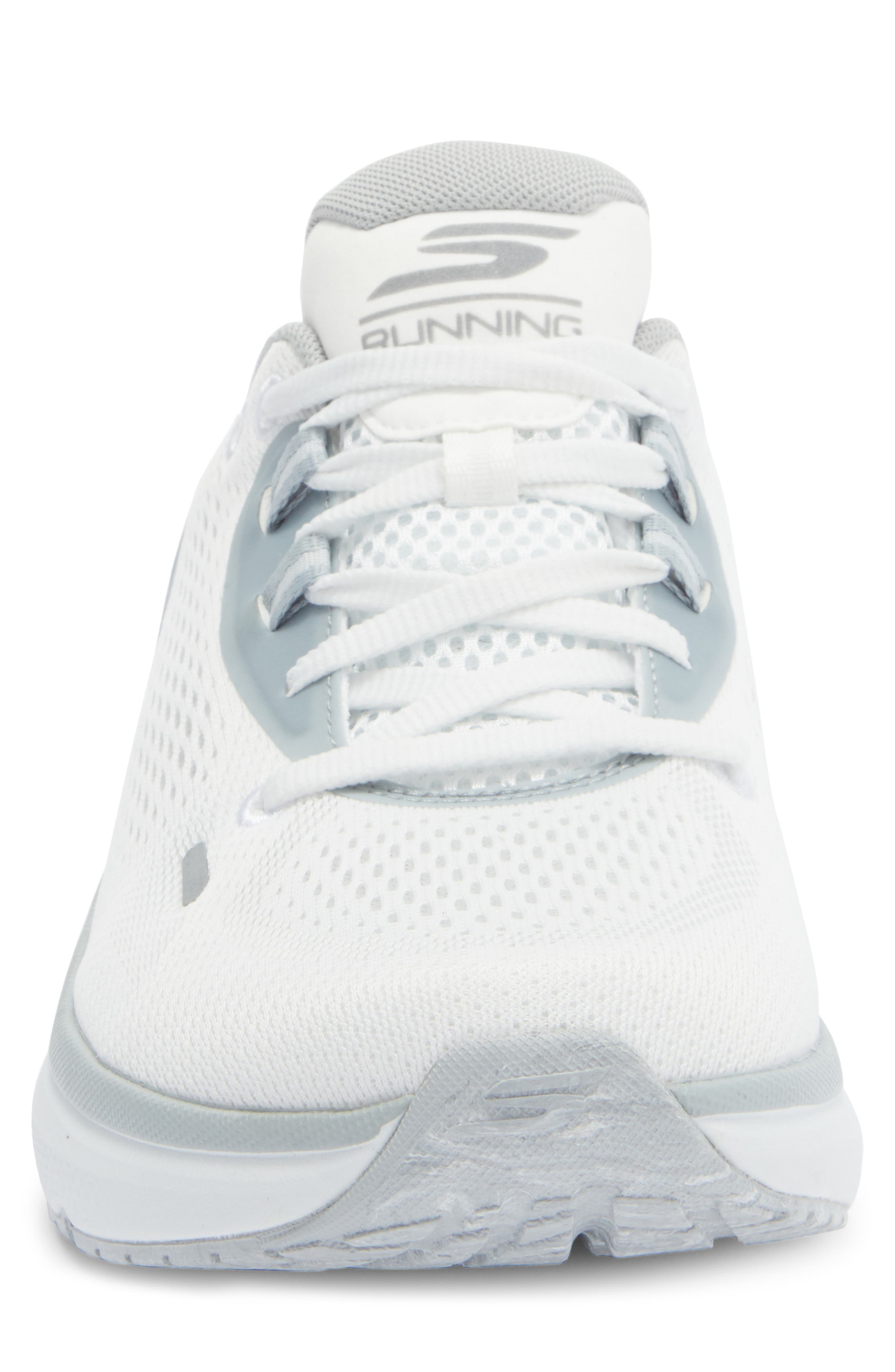 Go Run Pure 4 Arch Fit Running Shoe, Alternate, color, WHITE/ GRAY