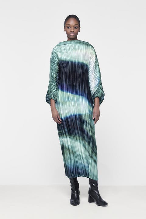 Printed Plisse Batwing Dress