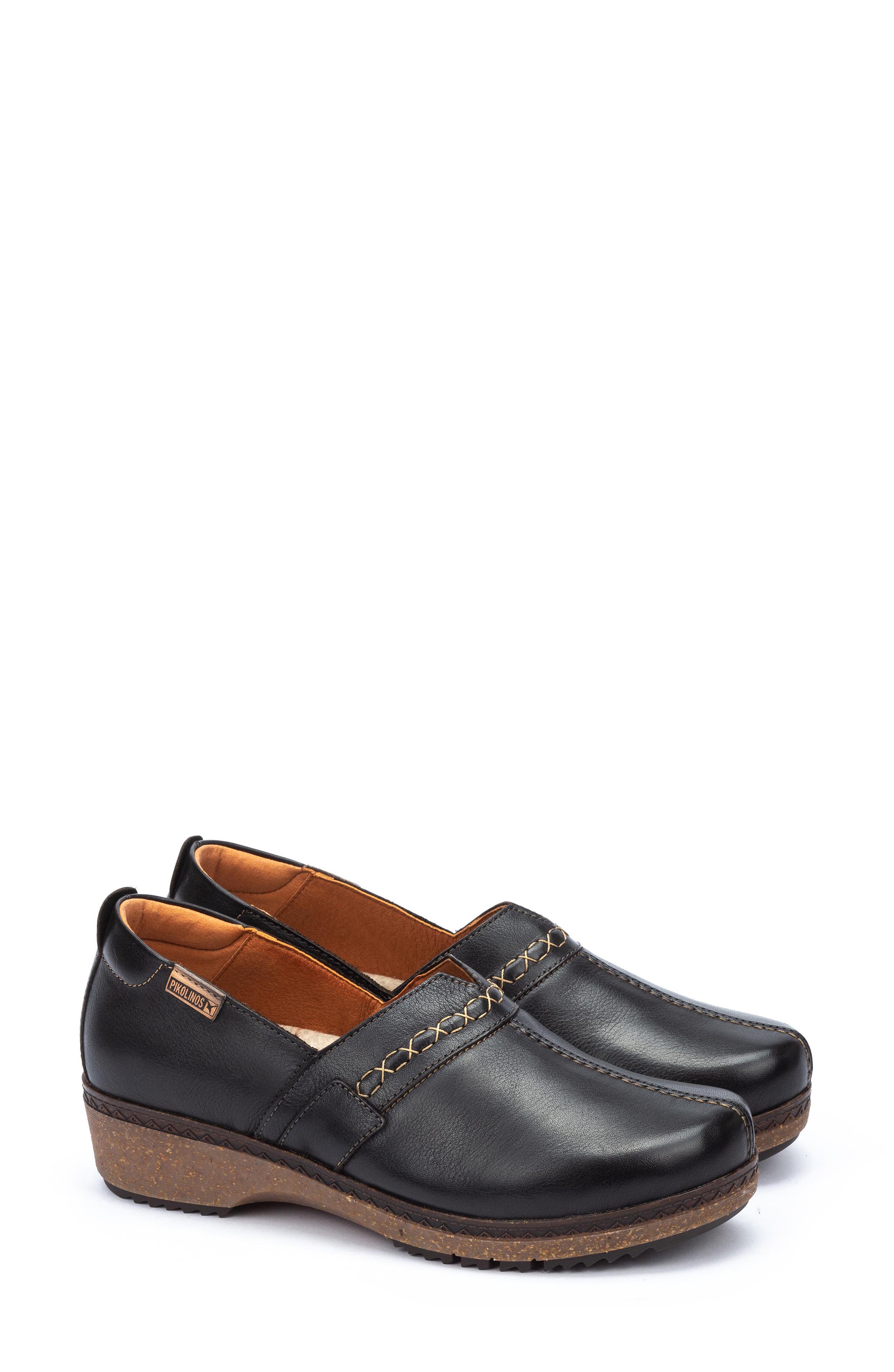 PIKOLINOS Granada Leather Clog in Black 