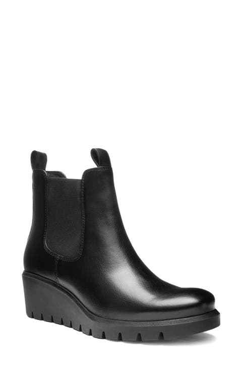 Cascade Chelsea Boot (Women)
