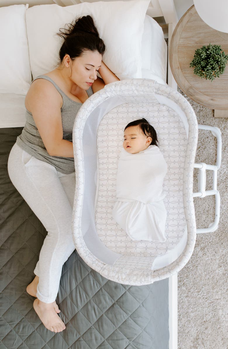 HALO <sup>®</sup> BassiNest<sup>®</sup> Glide Sleeper Bassinet, Alternate, color, 