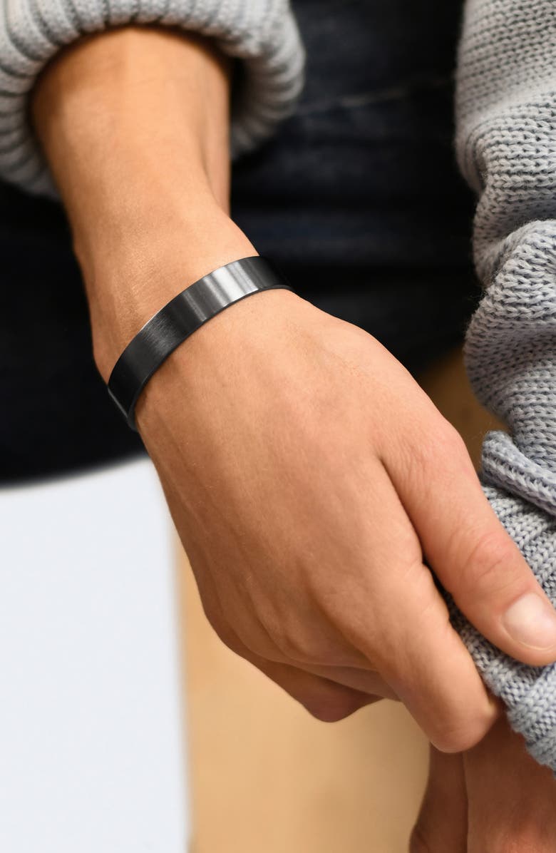 le gramme Men's 33G Brushed Sterling Silver Ribbon Cuff Bracelet, Alternate, color,