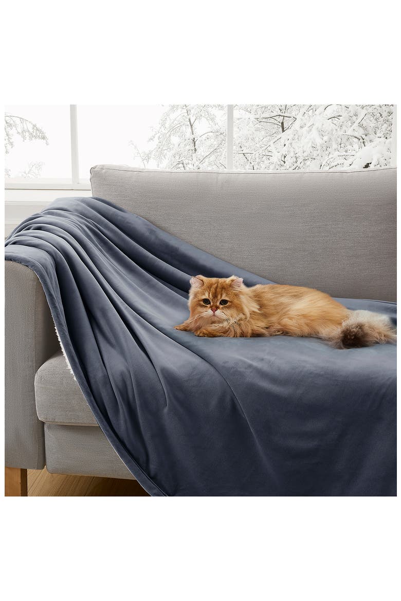 Bliss Fuzzy Throw, Alternate, color, IMPERIAL