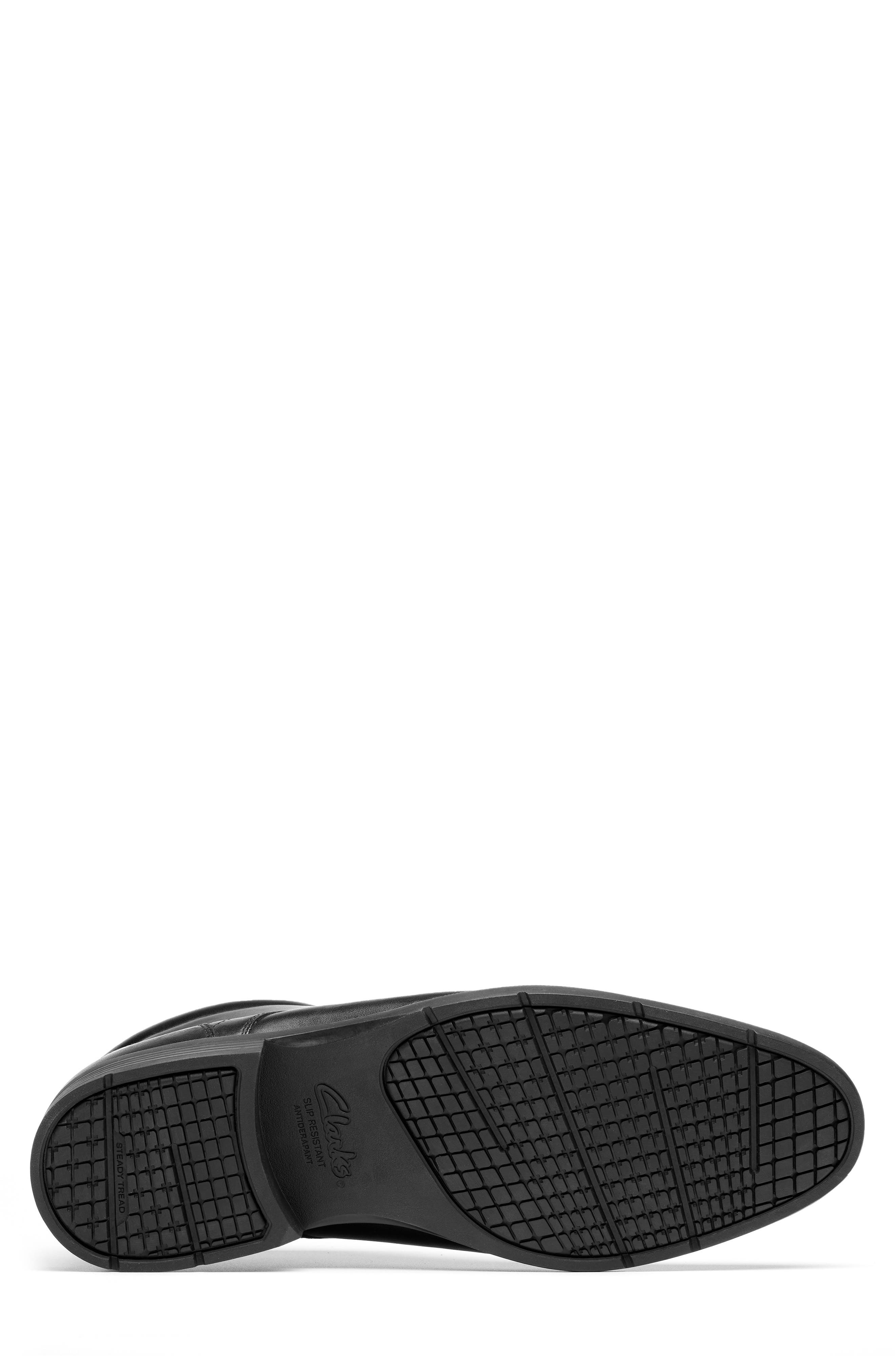 Clarks<sup>®</sup> Steadwell Plain Toe Chukka Boot, Alternate, color, Black