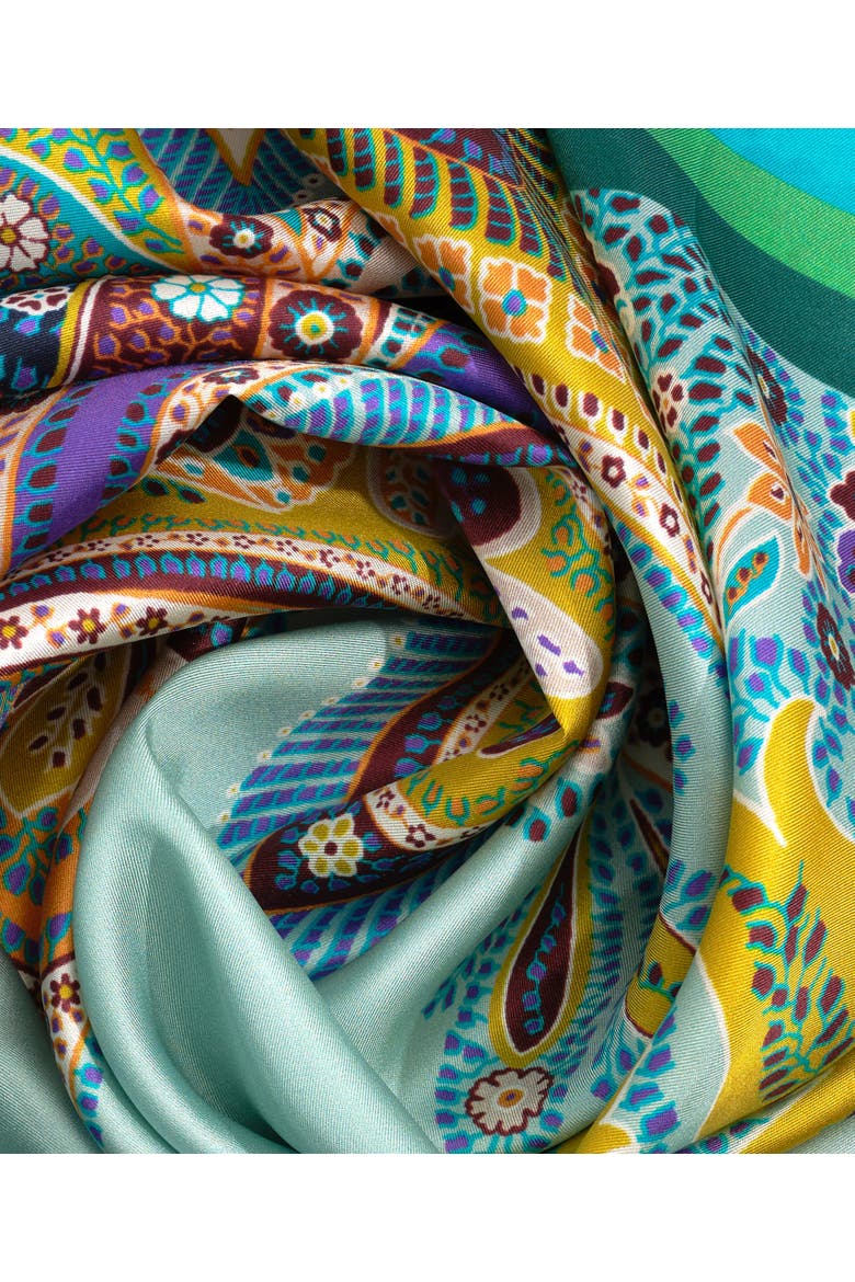 Parlor Paisley Square, Alternate, color, Navy
