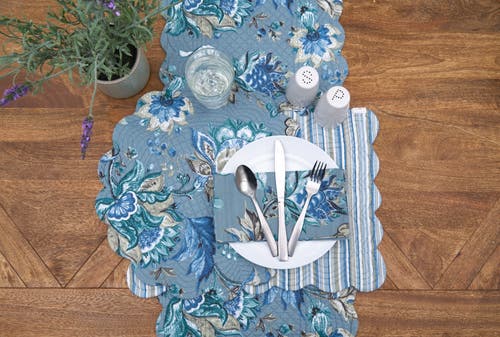 C & F Home C&f Home Morrison Floral Cotton Quilted Reversible Machine Washable Placemat Machine Washable Set Of In Green