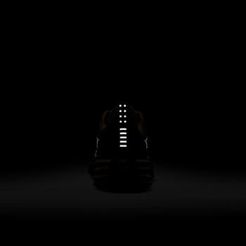 Lunar Roam Sneaker