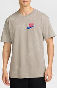 Nike Loose Graphic Tee
