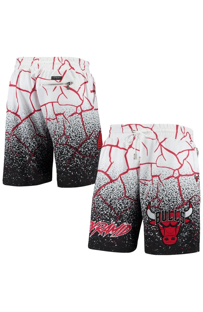 BLACK PYRAMID Men's Pro Standard x Black Pyramid White Chicago Bulls Chenille Patch Sublimated Shorts, Main, color, 