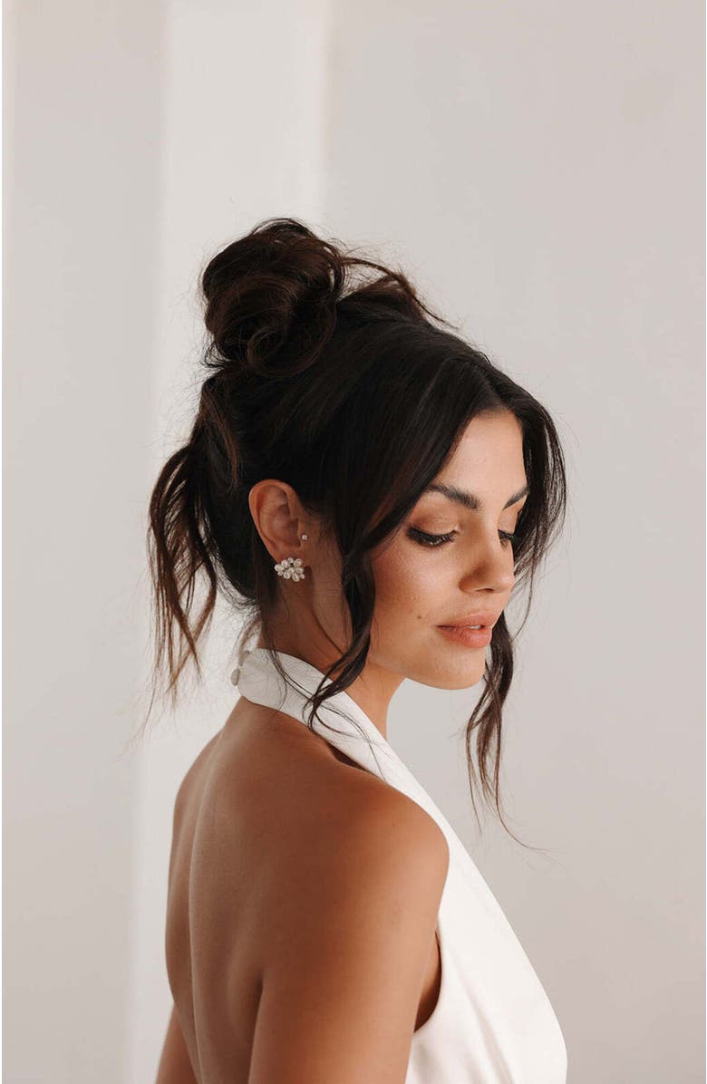 Untamed Petals Sublime Freshwater Pearl Stud Earrings, Alternate, color, Silver