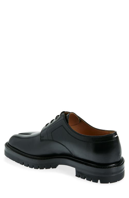 Maison Margiela Tabi Laced Shoes In Black