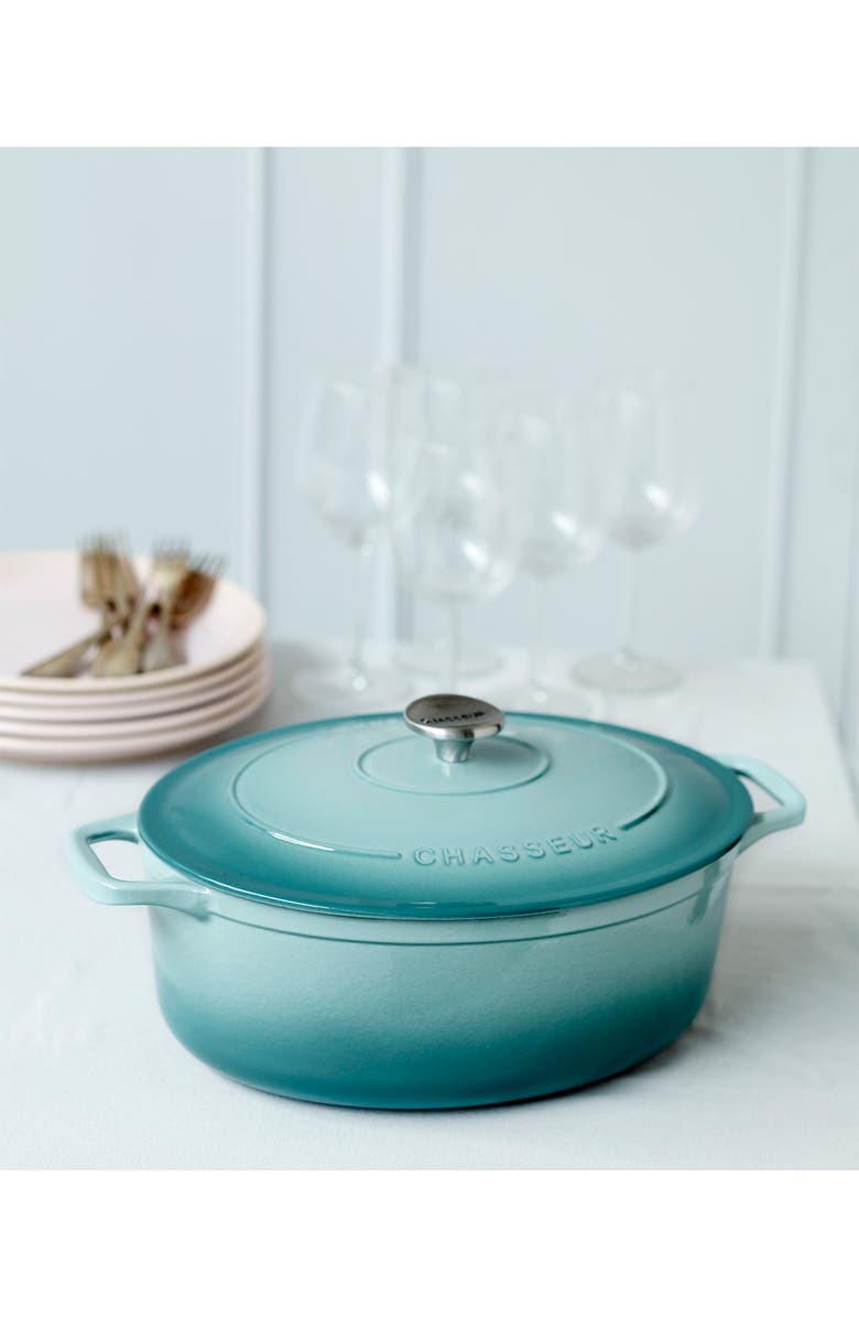 CHASSEUR French 5.3-Quart Enameled Cast Iron Oval Dutch Oven - Quartz Blue, Alternate, color, Quartz Blue