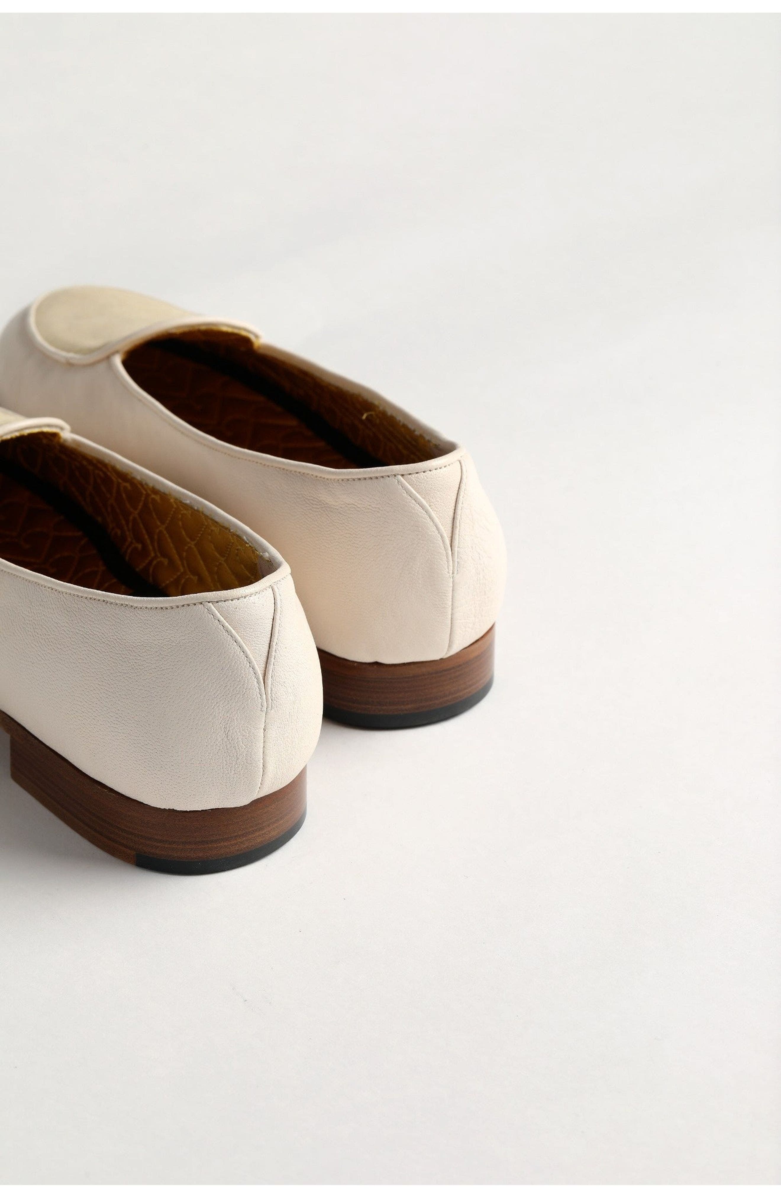 Smokedbone Hampton Sheepskin Slipper, Alternate, color, Ivory