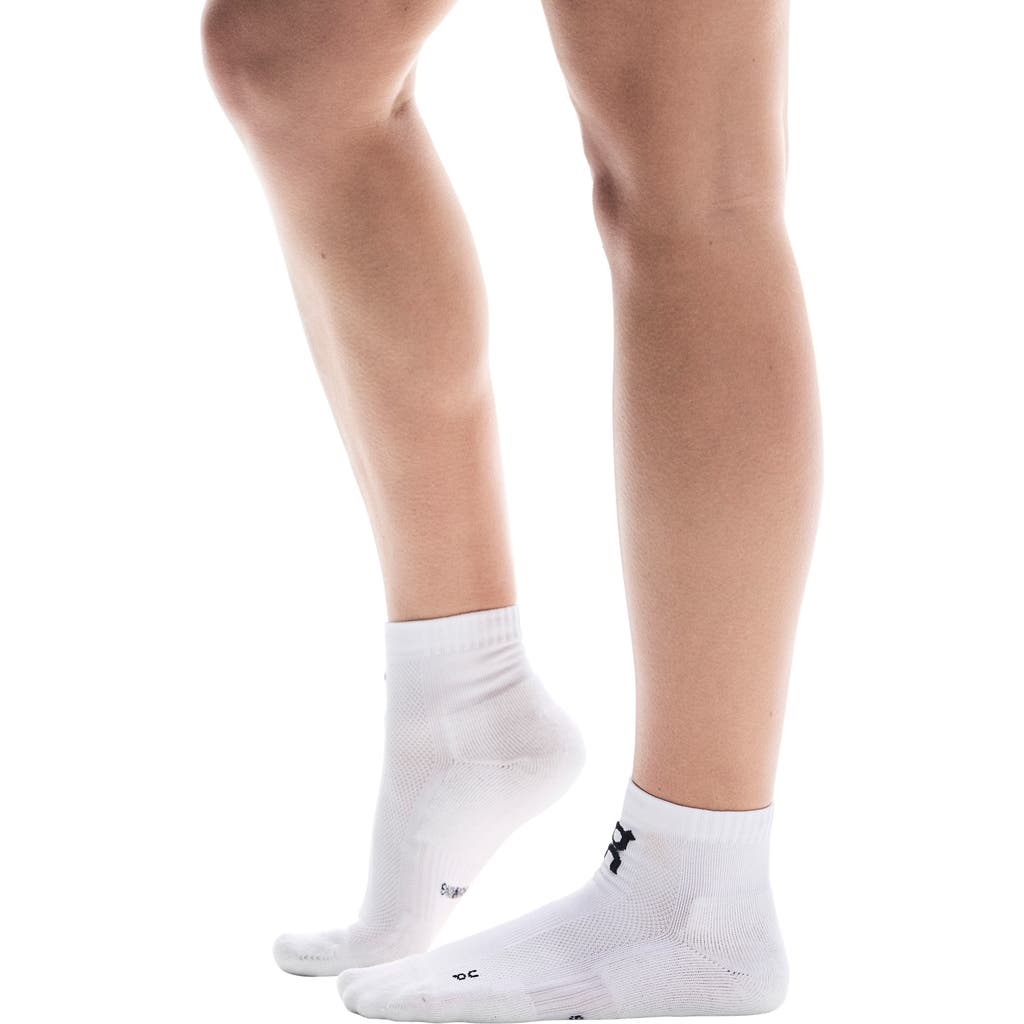 On Core Mid 2-pack Run Socks In White