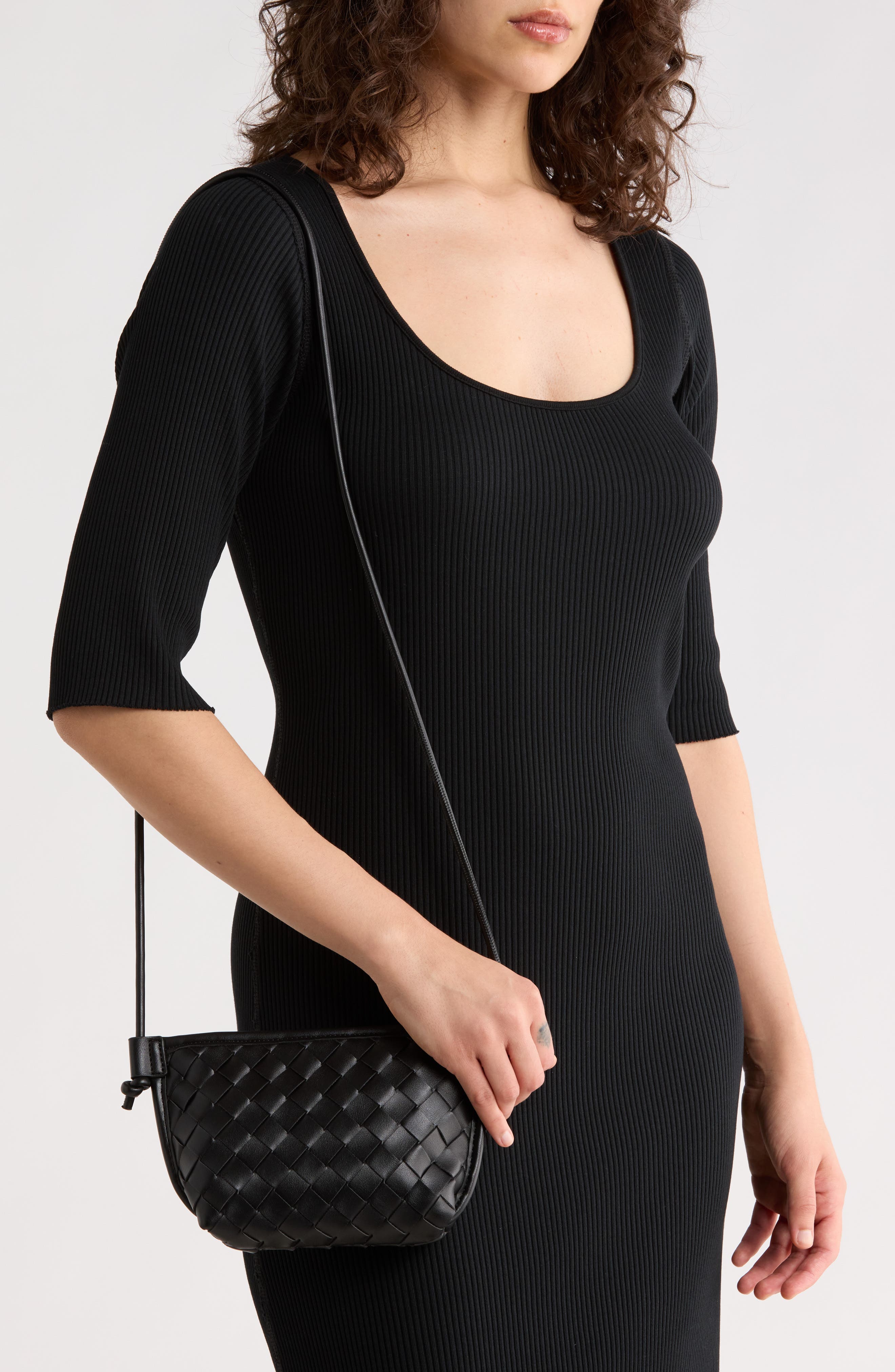 URBAN EXPRESSIONS HANDBAGS Woven Crossbody Bag, Alternate, color, Black