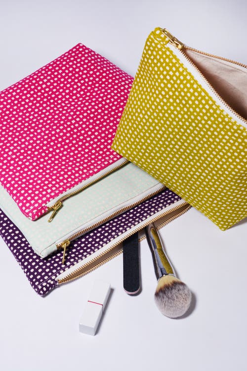 Dance Happy Lola Cosmetic Bag In Sage