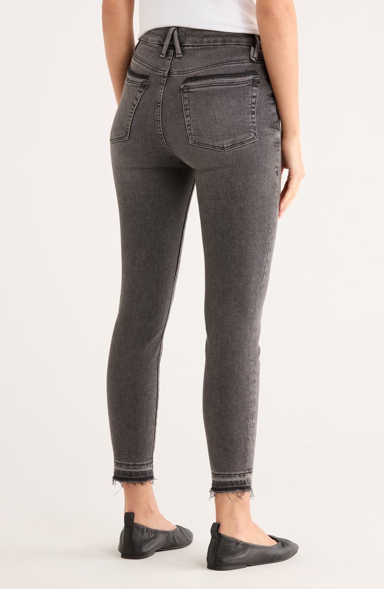 Good American Good Waist Release Hem Crop Skinny Jeans, Alternate, color, Black K338