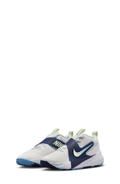 Kids' Team Hustle D 12 Basketball Shoe (Big Kid)