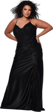 Sydney's Closet V-Neckline Slim Fitted Plus Size Formal Gown