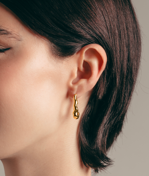 Hey Harper Dazzling Long Earrings In Gold