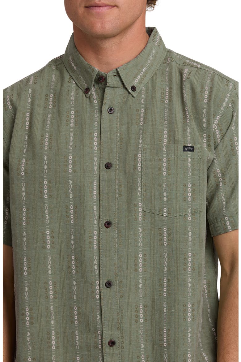 All Day Jacquard Short Sleeve Button-Down Shirt, Alternate, color, GRANITE GREEN